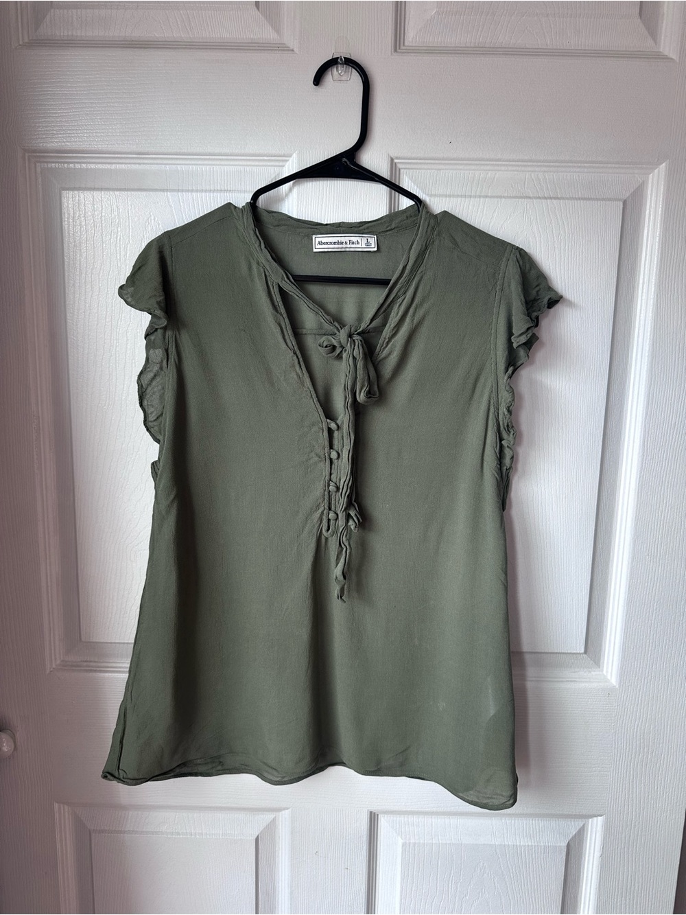 Abercrombie & Fitch Olive Tie-Neck Cap Sleeve Blouse